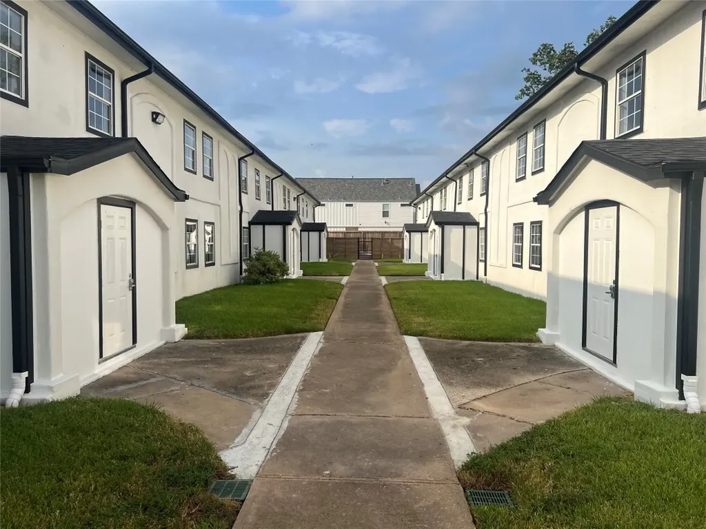 4714 Ward Street 10 Houston TX 77021