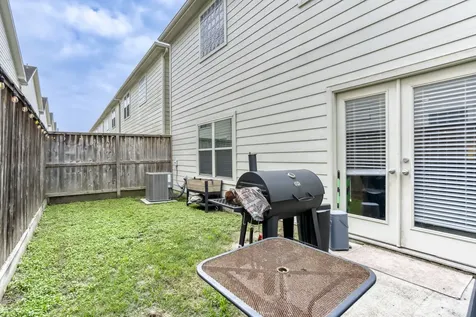 3728 Main Poplar Drive Houston TX 77025