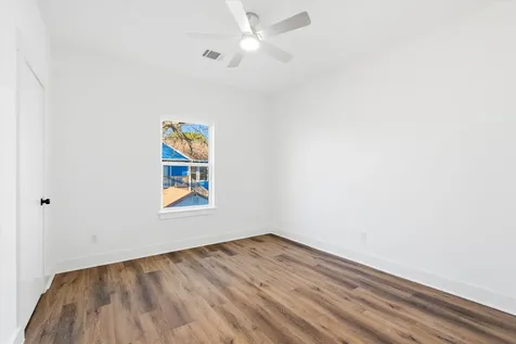 214 S Y Street La Porte TX 77571