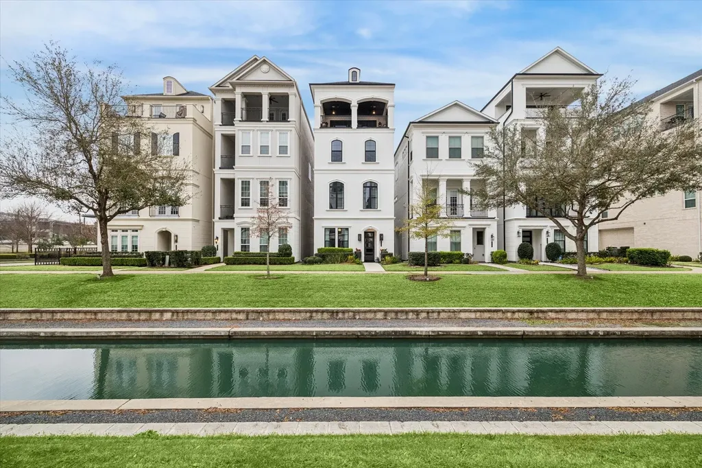 818 Dunleigh Meadows Lane Houston TX 77055