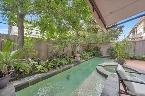 5309 Hidalgo Street Houston TX 77056