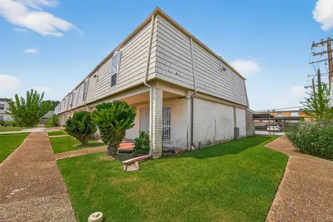6201 Ranchester Drive 29 Houston TX 77036