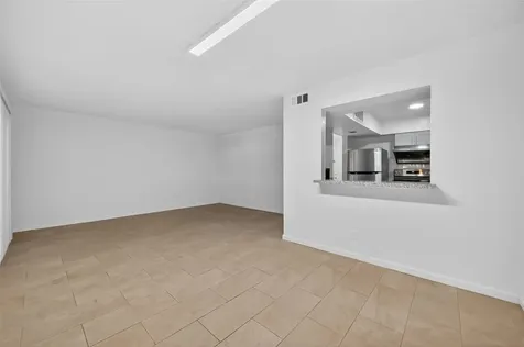 6201 Ranchester Drive 29 Houston TX 77036