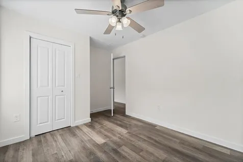 1615 1/2 Mckee Street Houston TX 77009