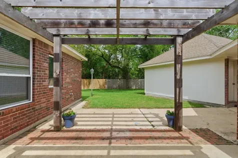 304 Melodywood Drive Friendswood TX 77546