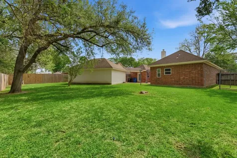 304 Melodywood Drive Friendswood TX 77546