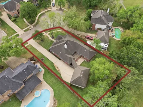 304 Melodywood Drive Friendswood TX 77546