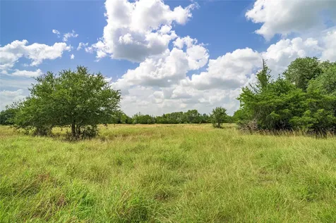6700 Walhalla Road Round Top TX 78954
