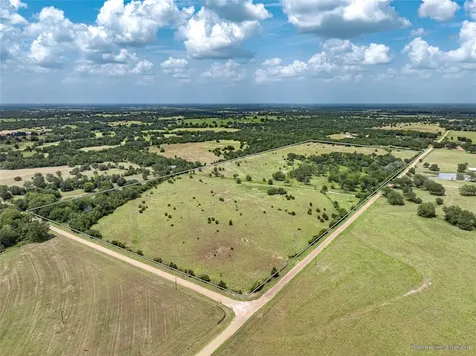 6700 Walhalla Road Round Top TX 78954