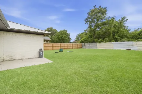 14850 Coaltown Road Willis TX 77378