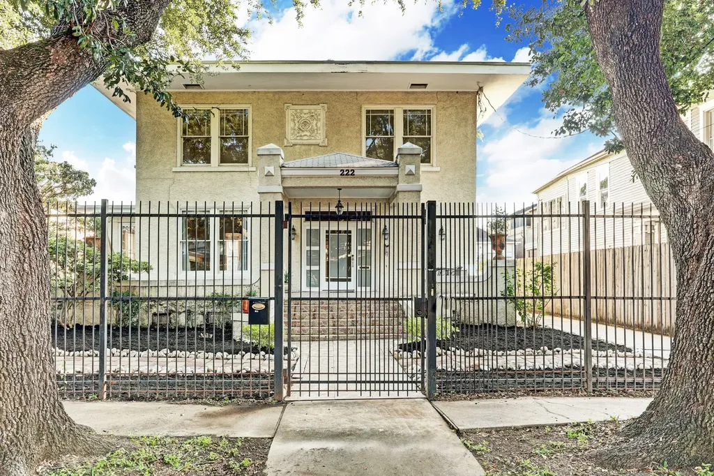 222 Marshall Street Houston TX 77006