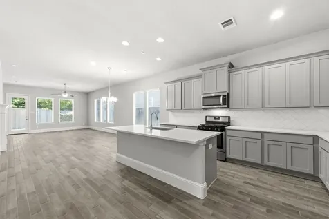 125 Pilazzo Street Montgomery TX 77316