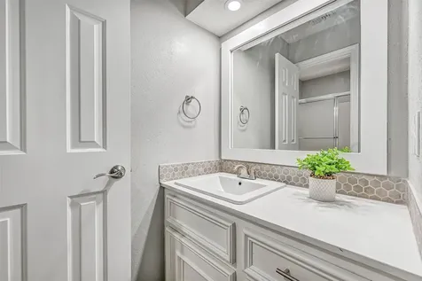 1219 Merriewood Drive Friendswood TX 77546