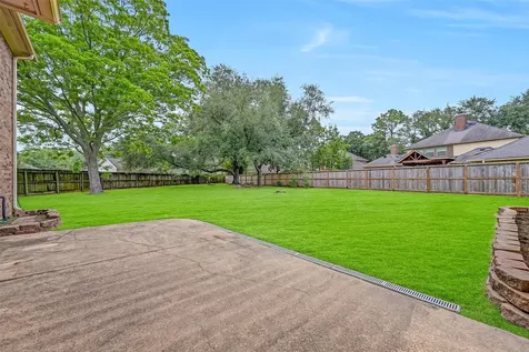 1219 Merriewood Drive Friendswood TX 77546