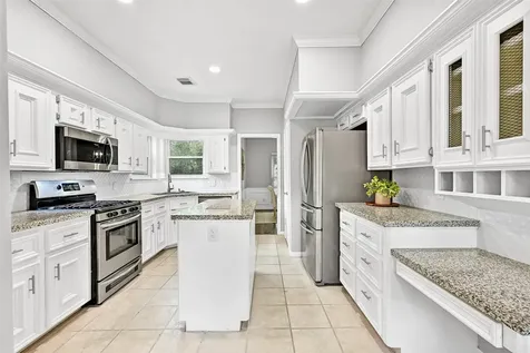 1219 Merriewood Drive Friendswood TX 77546