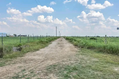1257 County Road 141 Rock Island TX 77470