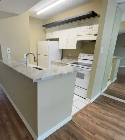 17331 Red Oak Drive 26 Houston TX 77090