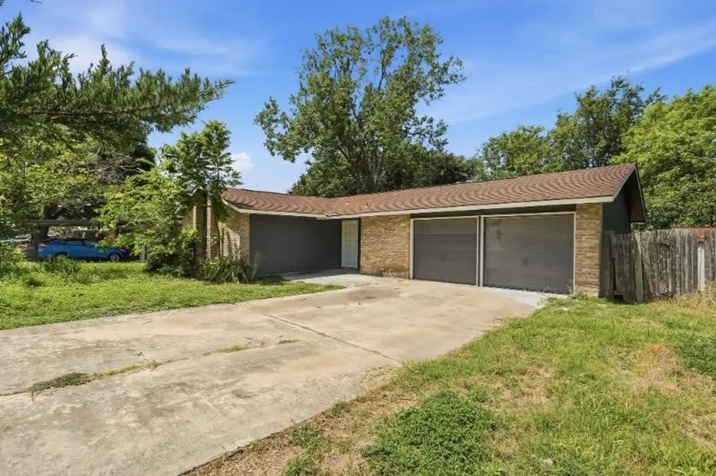 5222 Charolais Drive San Antonio TX 78247