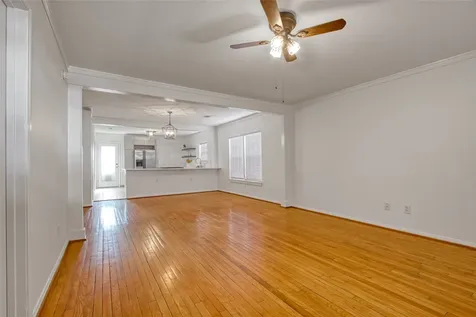 905 Kern Street Houston TX 77009