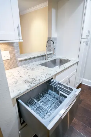 3402 Garrott Street 16 Houston TX 77006