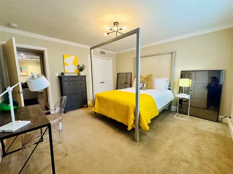 3402 Garrott Street 16 Houston TX 77006