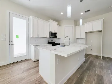 5931 Beall Street A Houston TX 77091