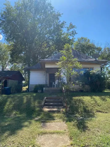 624 W Walker Street Denison TX 75020