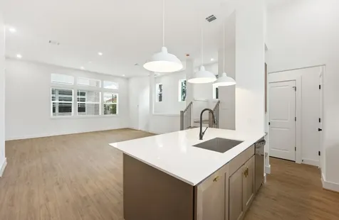 2121 Hoskins Drive C Houston TX 77080