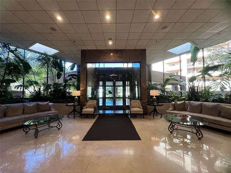 3525 Sage Road 1218 Houston TX 77056
