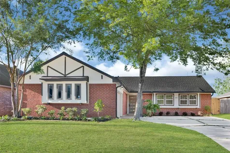 1826 Crestview Court Missouri City TX 77459
