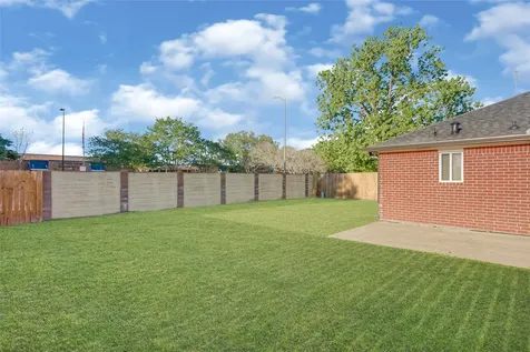1826 Crestview Court Missouri City TX 77459