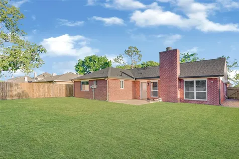 1826 Crestview Court Missouri City TX 77459