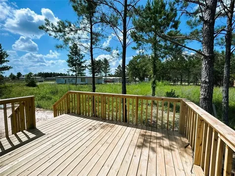 582 Road 5605 Cleveland TX 77327