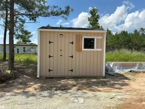 582 Road 5605 Cleveland TX 77327