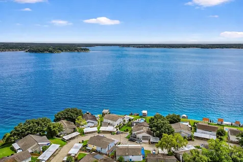 88 Lakeview Village Conroe TX 77356
