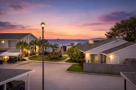 88 Lakeview Village Conroe TX 77356