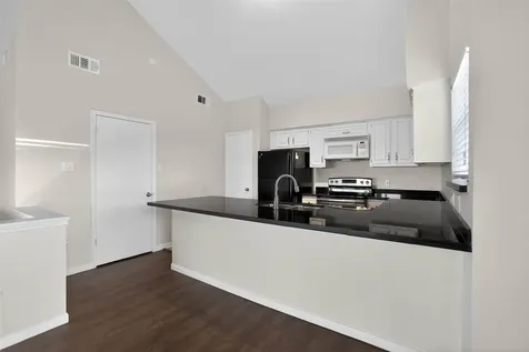 88 Lakeview Village Conroe TX 77356