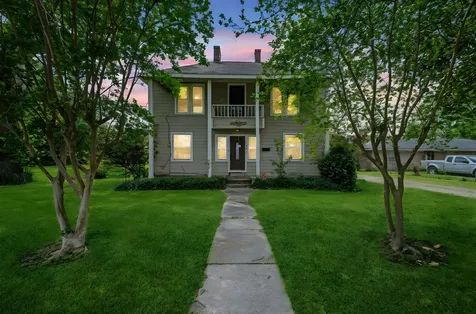 1005 W Clayton Street Dayton TX 77535