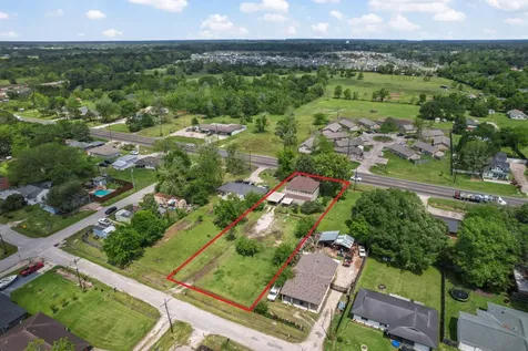 1005 W Clayton Street Dayton TX 77535