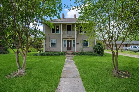 1005 W Clayton Street Dayton TX 77535