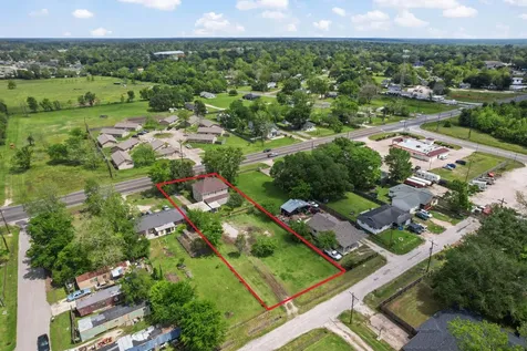 1005 W Clayton Street Dayton TX 77535