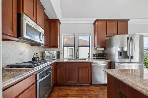 605 Meadow Street Houston TX 77020