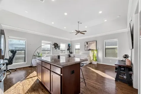 605 Meadow Street Houston TX 77020