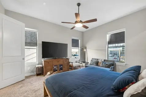 605 Meadow Street Houston TX 77020