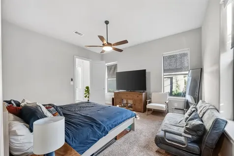 605 Meadow Street Houston TX 77020
