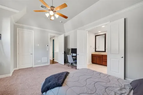 605 Meadow Street Houston TX 77020