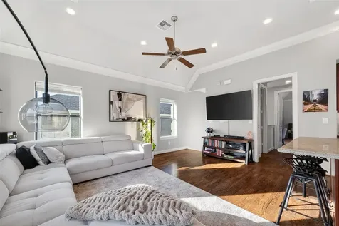 605 Meadow Street Houston TX 77020