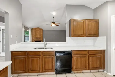914 Briarwood Court Deer Park TX 77536