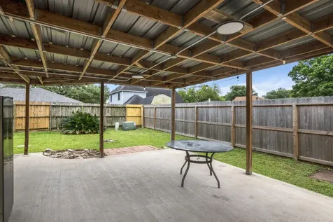 914 Briarwood Court Deer Park TX 77536