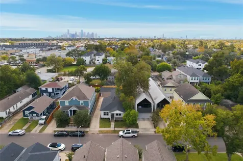 1202 Aurora Street Houston TX 77009